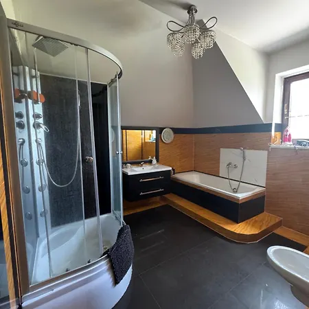 Sauna Jacuzzi Free Parking
